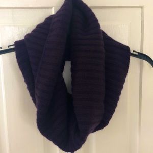 Circle Scarf Deep Purple Gorgeous color and well made